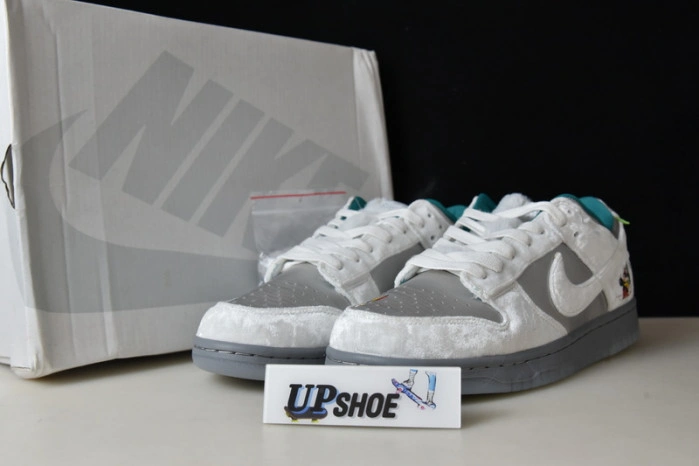 NIKE WMNS DUNK LOW 'ICE' - DO2326 001