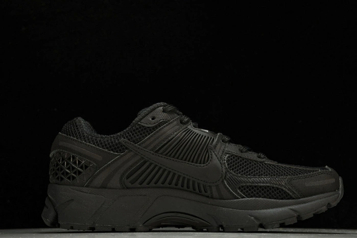 NIKE ZOOM VOMERO 5 Triple Black (2023) BV1358-003