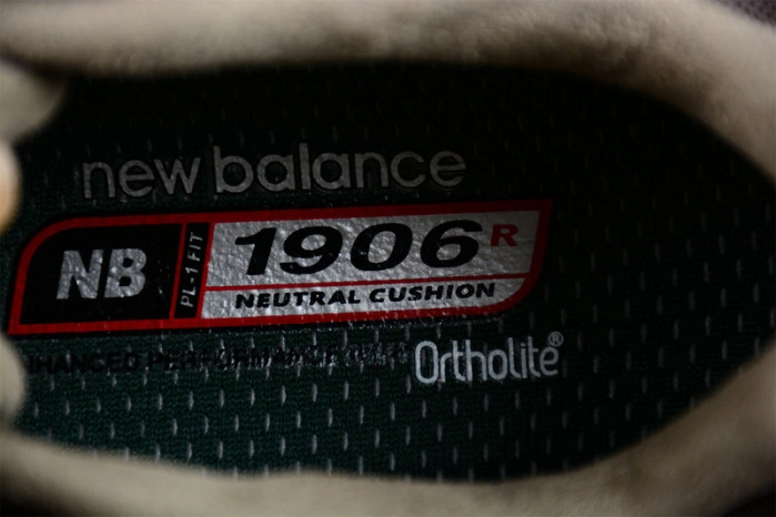 New Balance 1906R Cordura Olive M1906RS