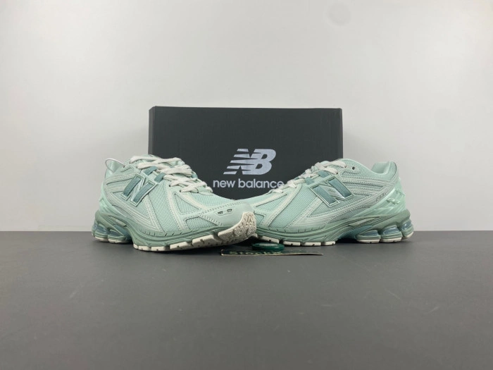New Balance 1906R Jade Green
