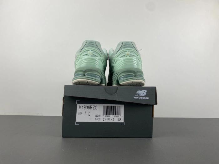 New Balance 1906R Jade Green