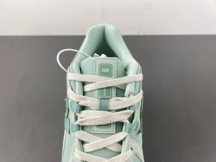 New Balance 1906R Jade Green