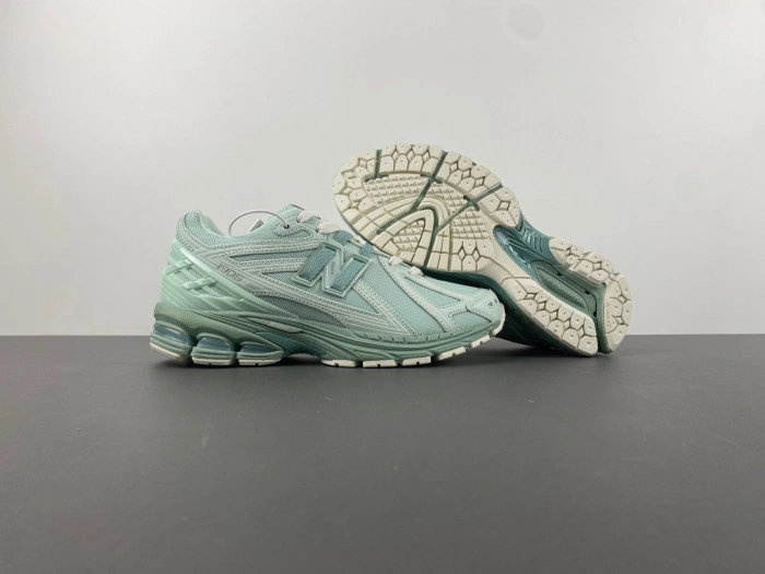 New Balance 1906R Jade Green