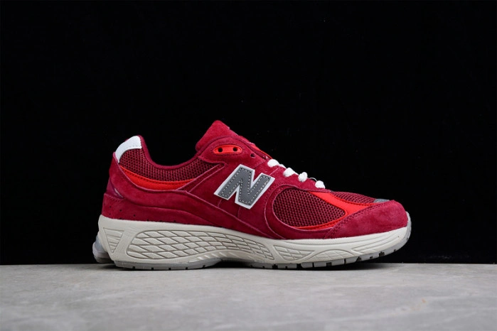 New Balance 2002R Bordeaux M2002RHA