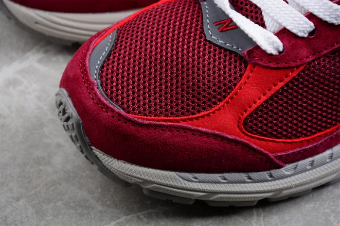 New Balance 2002R Bordeaux M2002RHA
