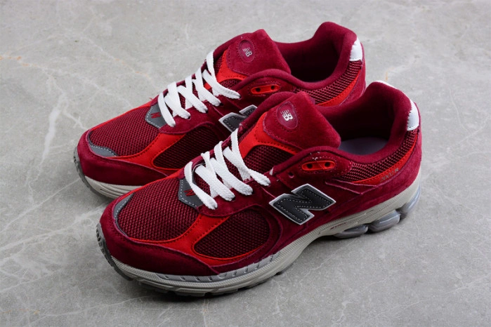New Balance 2002R Bordeaux M2002RHA