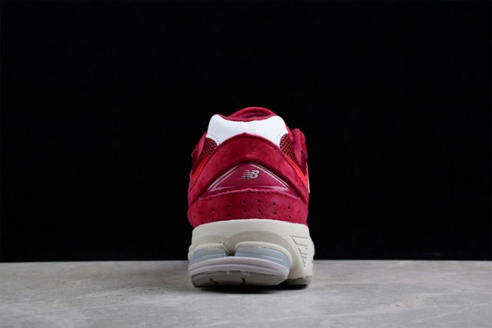 New Balance 2002R Bordeaux M2002RHA