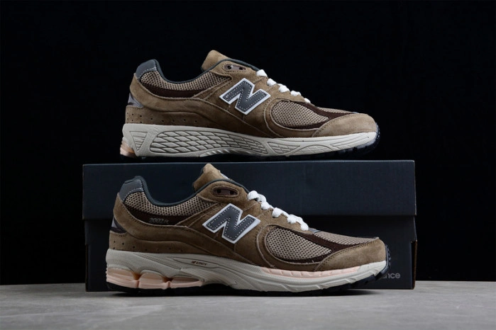 New Balance 2002R Olive Brown M2002RHN