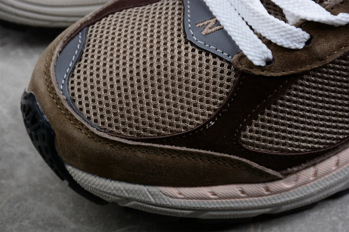 New Balance 2002R Olive Brown M2002RHN