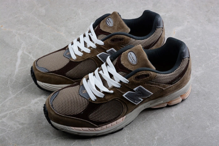 New Balance 2002R Olive Brown M2002RHN