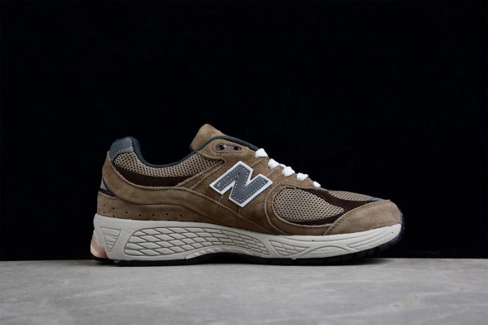 New Balance 2002R Olive Brown M2002RHN