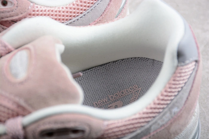 New Balance 2002R Pink Sand GC2002SK
