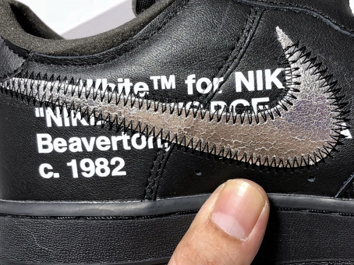 Nike Air Force 1 Low '07 Off-White MoMA    AV5210-001