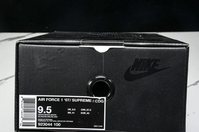 Nike Air Force 1 Low Supreme Comme des Garcons Shirt    923044-100