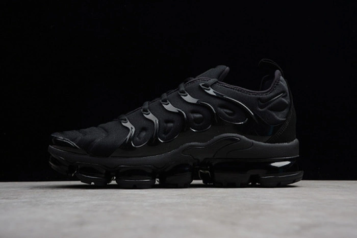 Nike Air VaporMax Plus Triple Black  924453-004