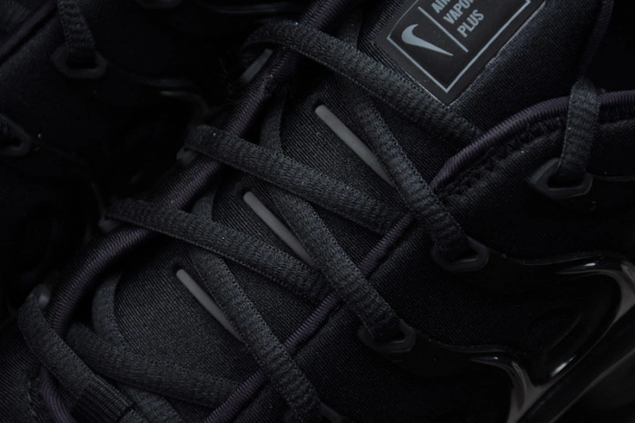 Nike Air VaporMax Plus Triple Black  924453-004