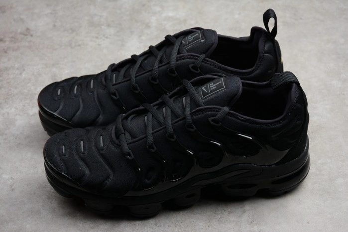Nike Air VaporMax Plus Triple Black  924453-004