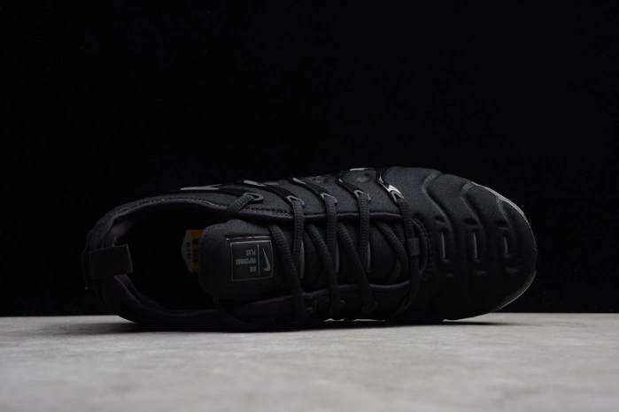 Nike Air VaporMax Plus Triple Black  924453-004