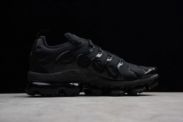 Nike Air VaporMax Plus Triple Black  924453-004