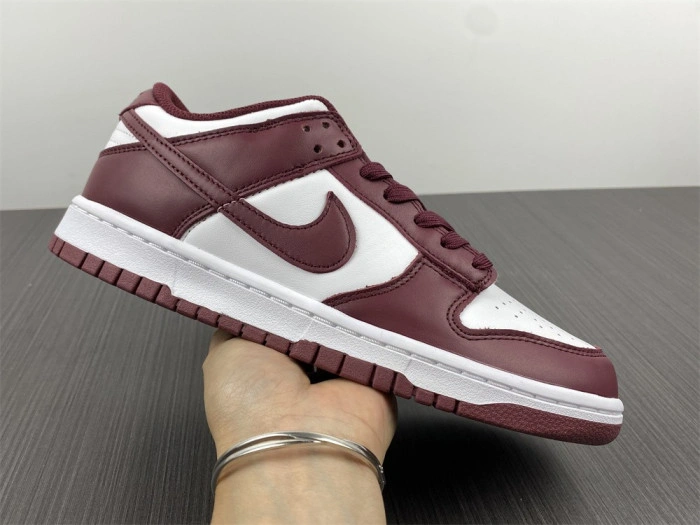 Nike Dunk Low Bordeaux (W) DD1503-108