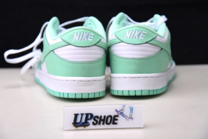Nike Dunk Low Green Glow (W) DD1503-105