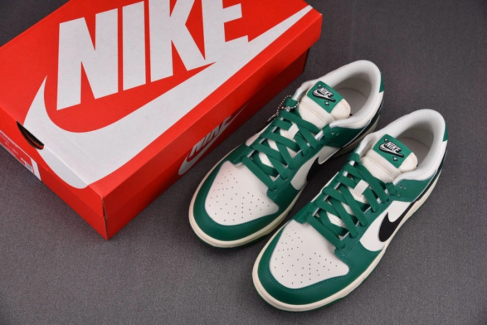 Nike Dunk Low SE Lottery Pack Malachite Green  DR9654-100