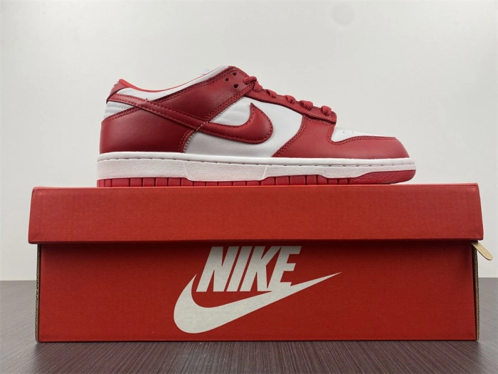 Nike Dunk Low SP “University Red”  CU1727-100