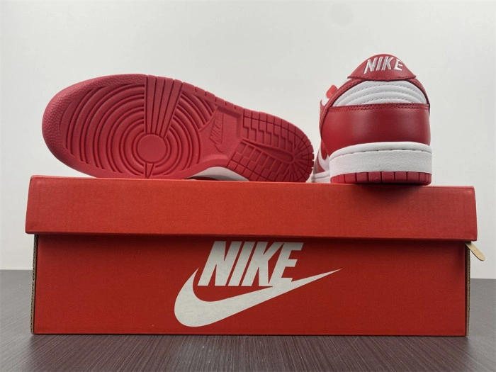Nike Dunk Low SP “University Red”  CU1727-100