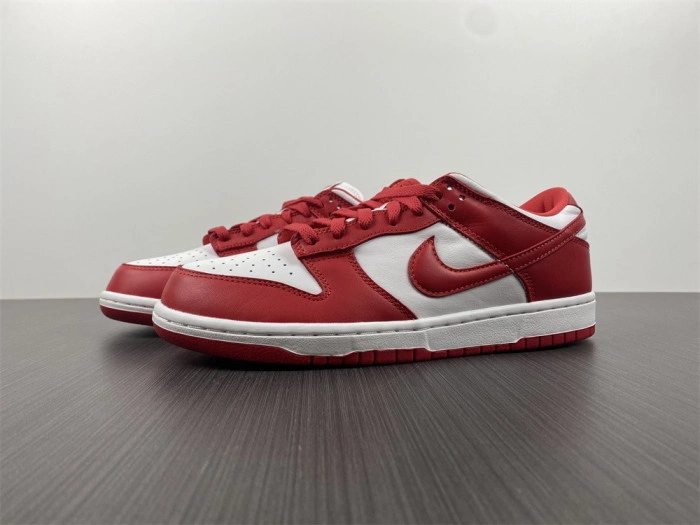 Nike Dunk Low SP “University Red”  CU1727-100
