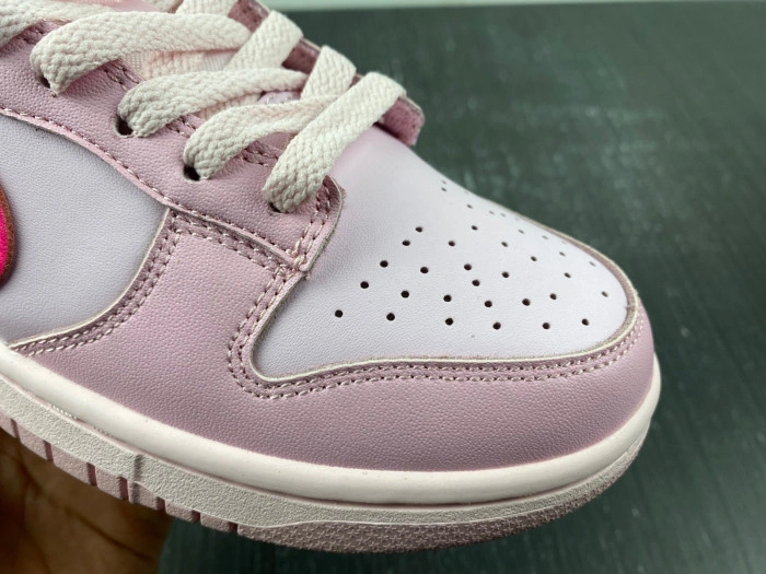 Nike Dunk Low Triple Pink (GS)    DH9765-600