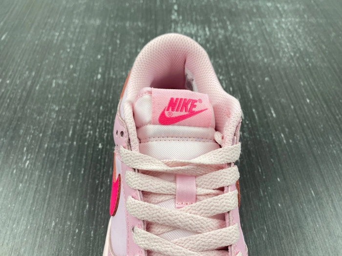 Nike Dunk Low Triple Pink (GS)    DH9765-600