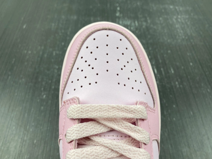Nike Dunk Low Triple Pink (GS)    DH9765-600