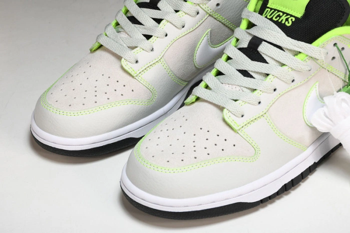 Nike Dunk Low University of Oregon PE (2023) FQ7260-001