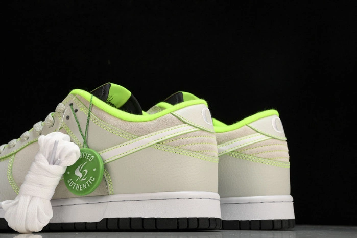 Nike Dunk Low University of Oregon PE (2023) FQ7260-001
