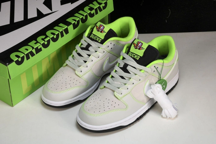 Nike Dunk Low University of Oregon PE (2023) FQ7260-001