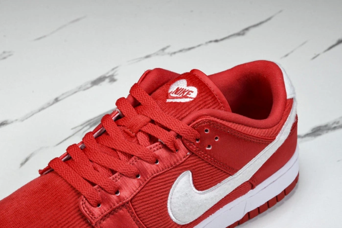 Nike Dunk Low Valentine's Day  FZ3548-612
