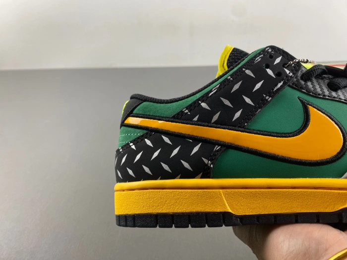 Nike Dunk Low What the Duck Home University of Oregon PE  HV1454-001