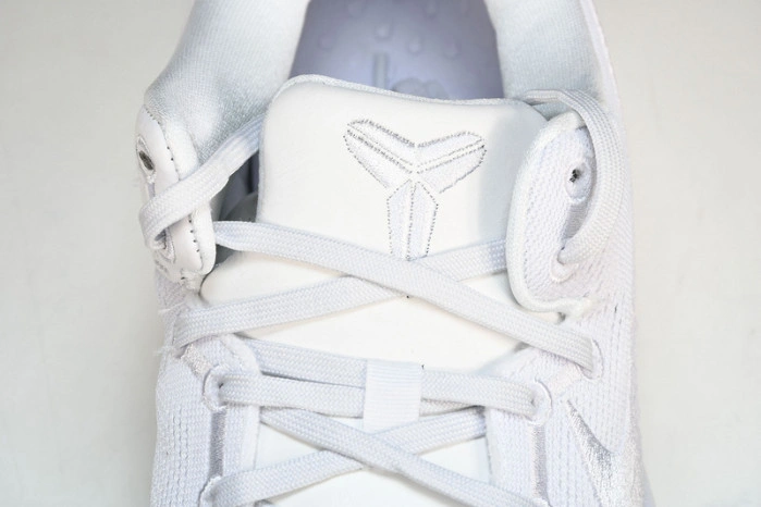 Nike Kobe 8 Protro Halo   FJ9364-100