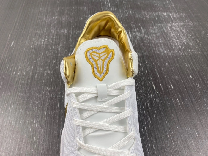 Nike Kobe 8 Protro White Golden  FV6325-100