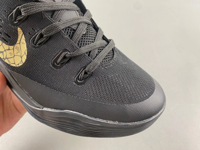 Nike Kobe 9 EM Low   646701-701