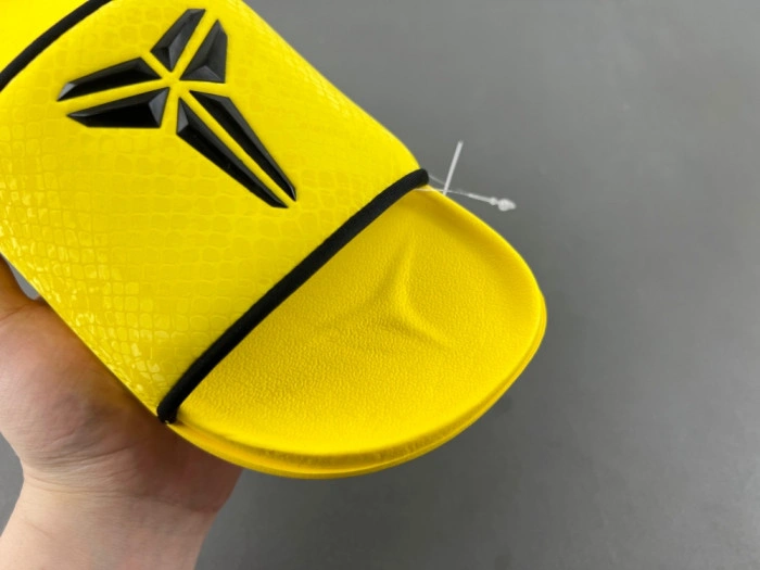 Nike Kobe Offcourt Slide   IF2870-700