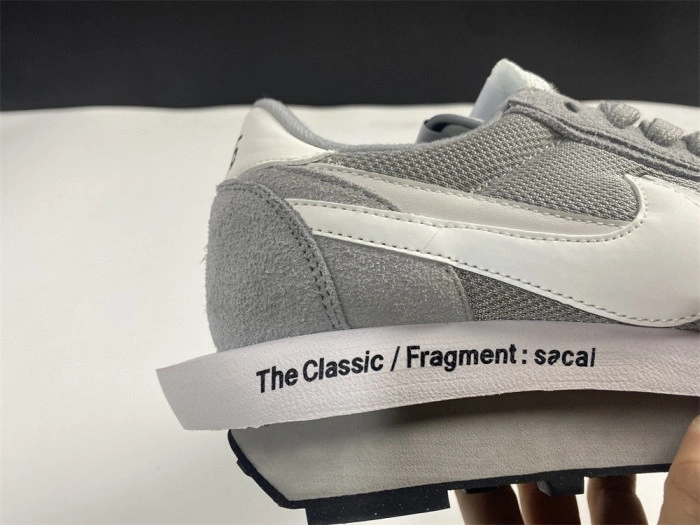 Nike LD Waffle SF sacai Fragment Grey DH2684-001