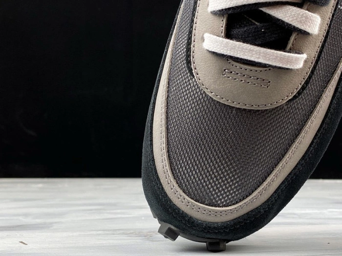 Nike LD Waffle Sacai Black Anthracite White BV0073-001