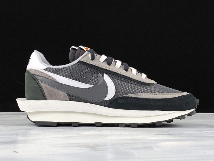 Nike LD Waffle Sacai Black Anthracite White BV0073-001