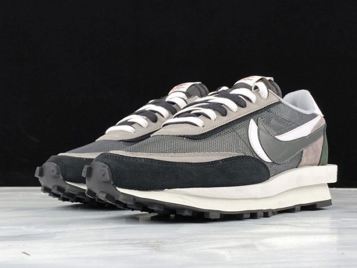 Nike LD Waffle Sacai Black Anthracite White BV0073-001