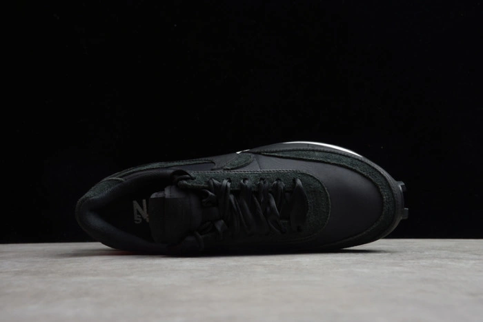 Nike LD Waffle sacai Black Nylon  BV0073-002
