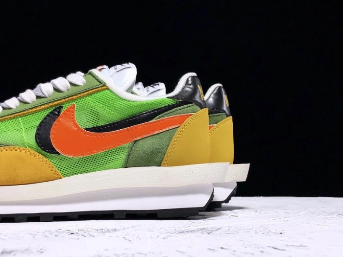 Nike LD Waffle sacai Green Gusto  BV0073-300