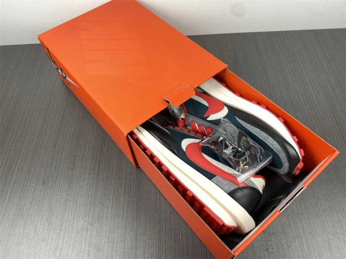 Nike LD Waffle sacai Undercover University Red DJ4877-300