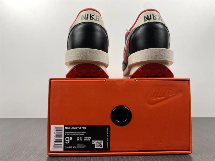 Nike LD Waffle sacai Undercover University Red DJ4877-300