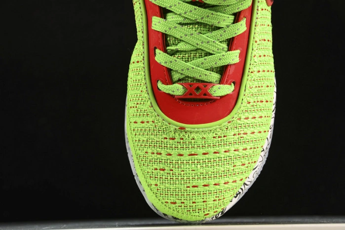 Nike LeBron 20 Stocking Stuffer   FJ4955-300